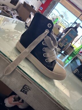 Men’s High-Top Black White Leather Sneakers Lace-Up Side Zipper SZ 43 No Box